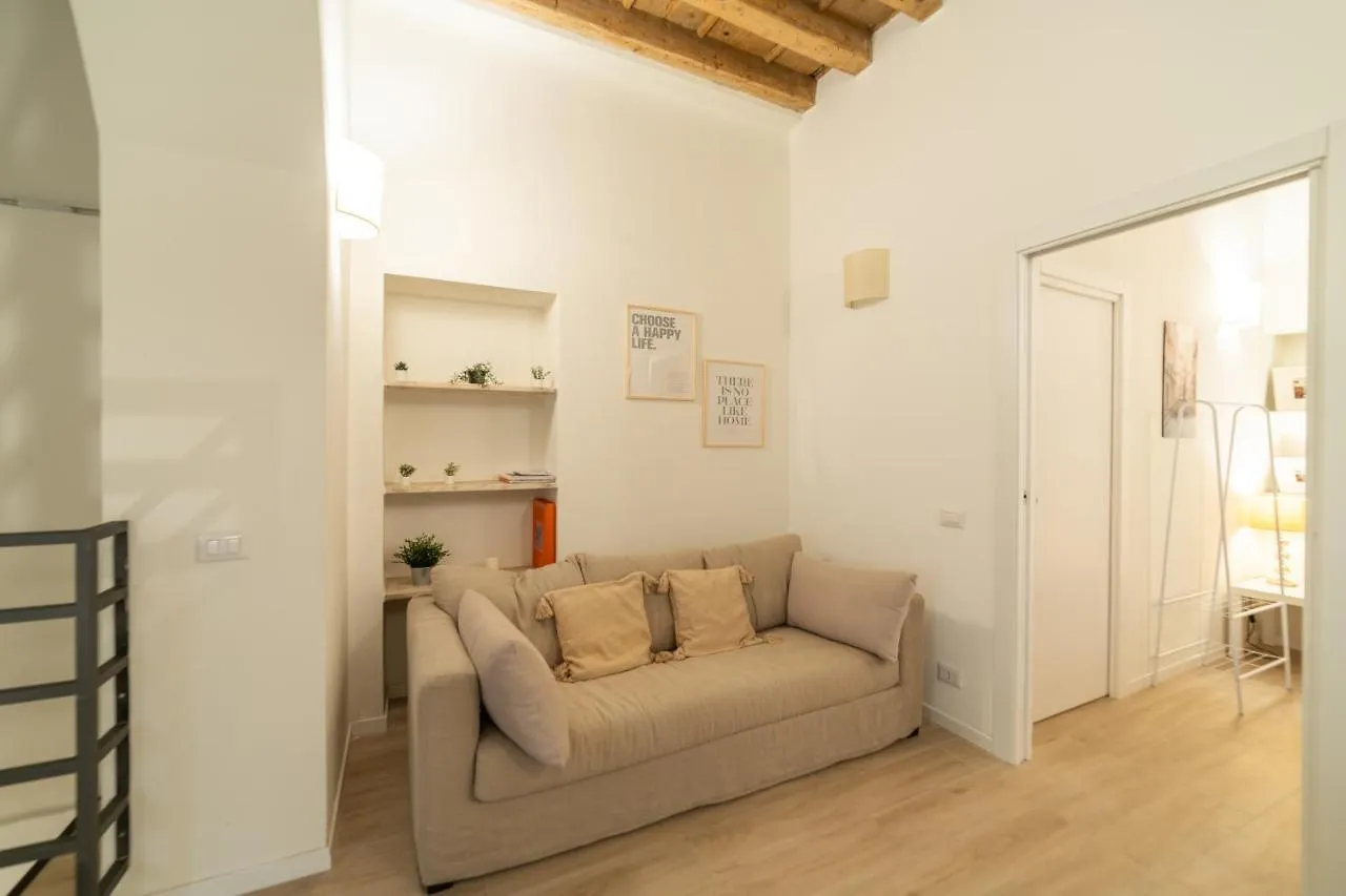 Cozy And Modern Apartment Brera Milan