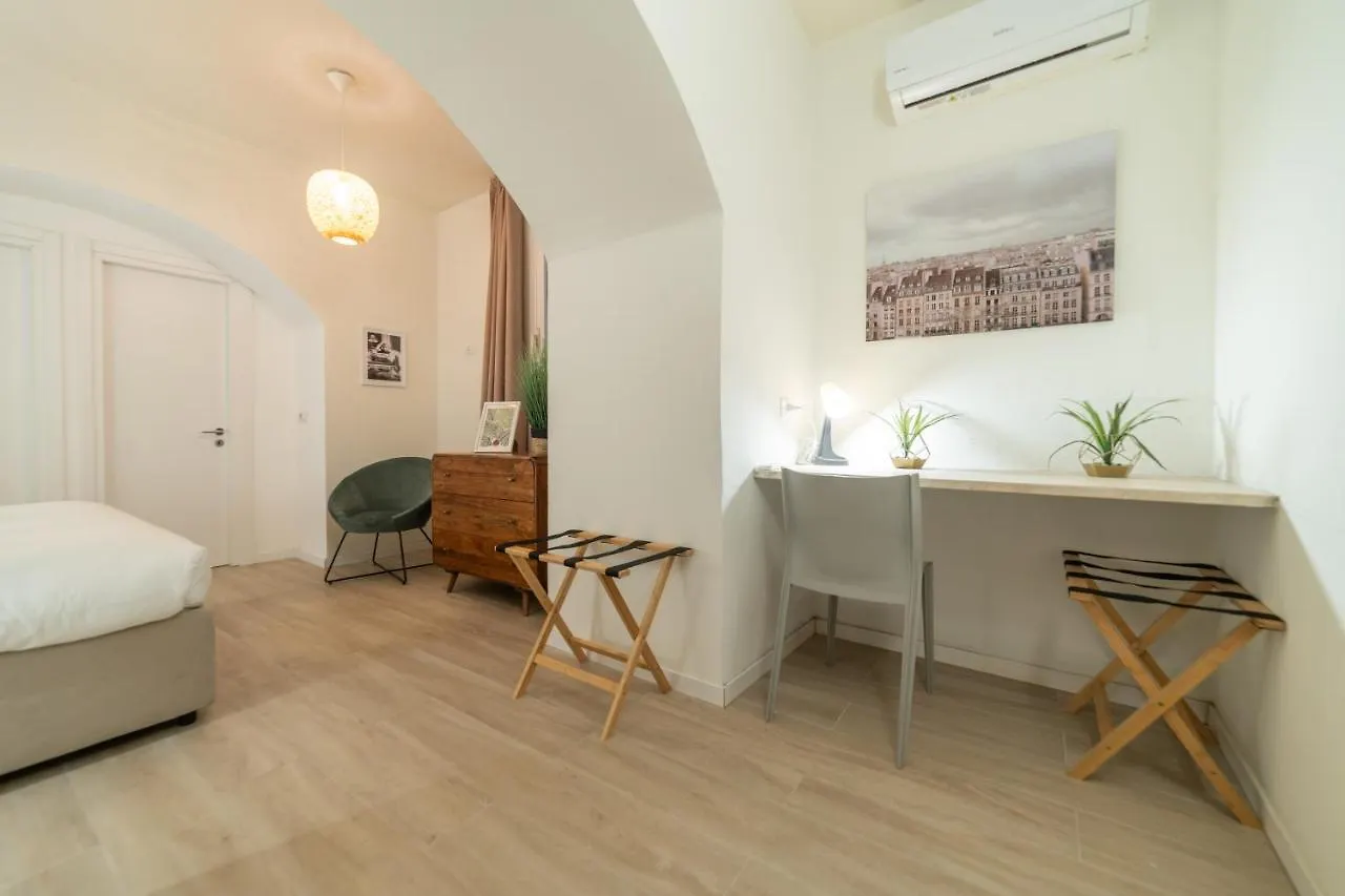 Cozy And Modern Apartment Brera Milan